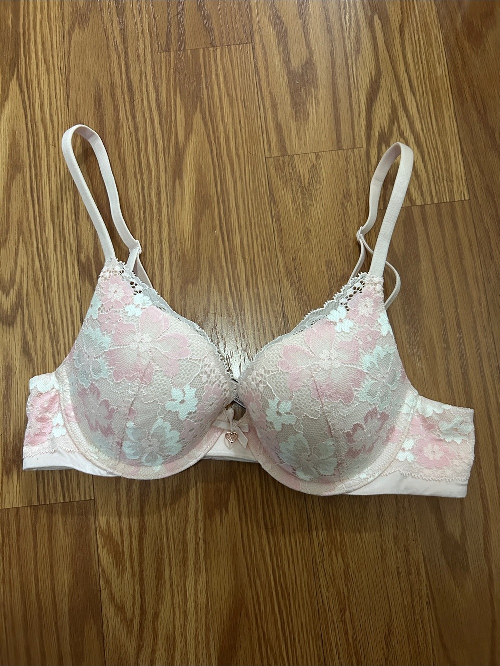 Victoria's Secret Body by Victoria Perfect Shape Bra Women's size 32B